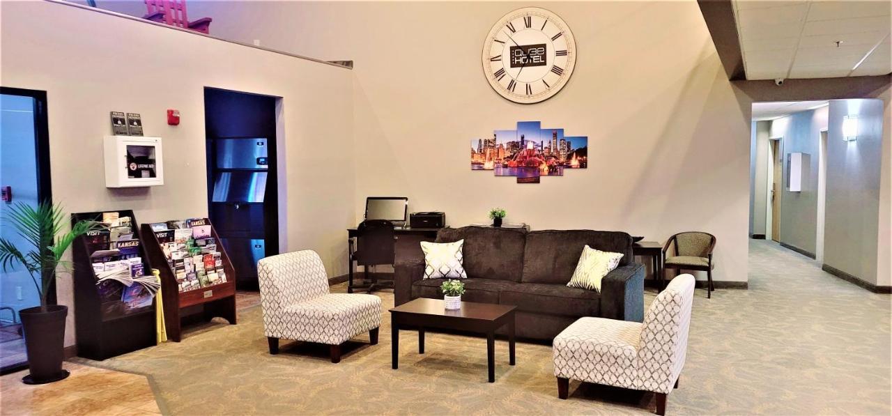 Qube Hotel - Polk City ภายนอก รูปภาพ