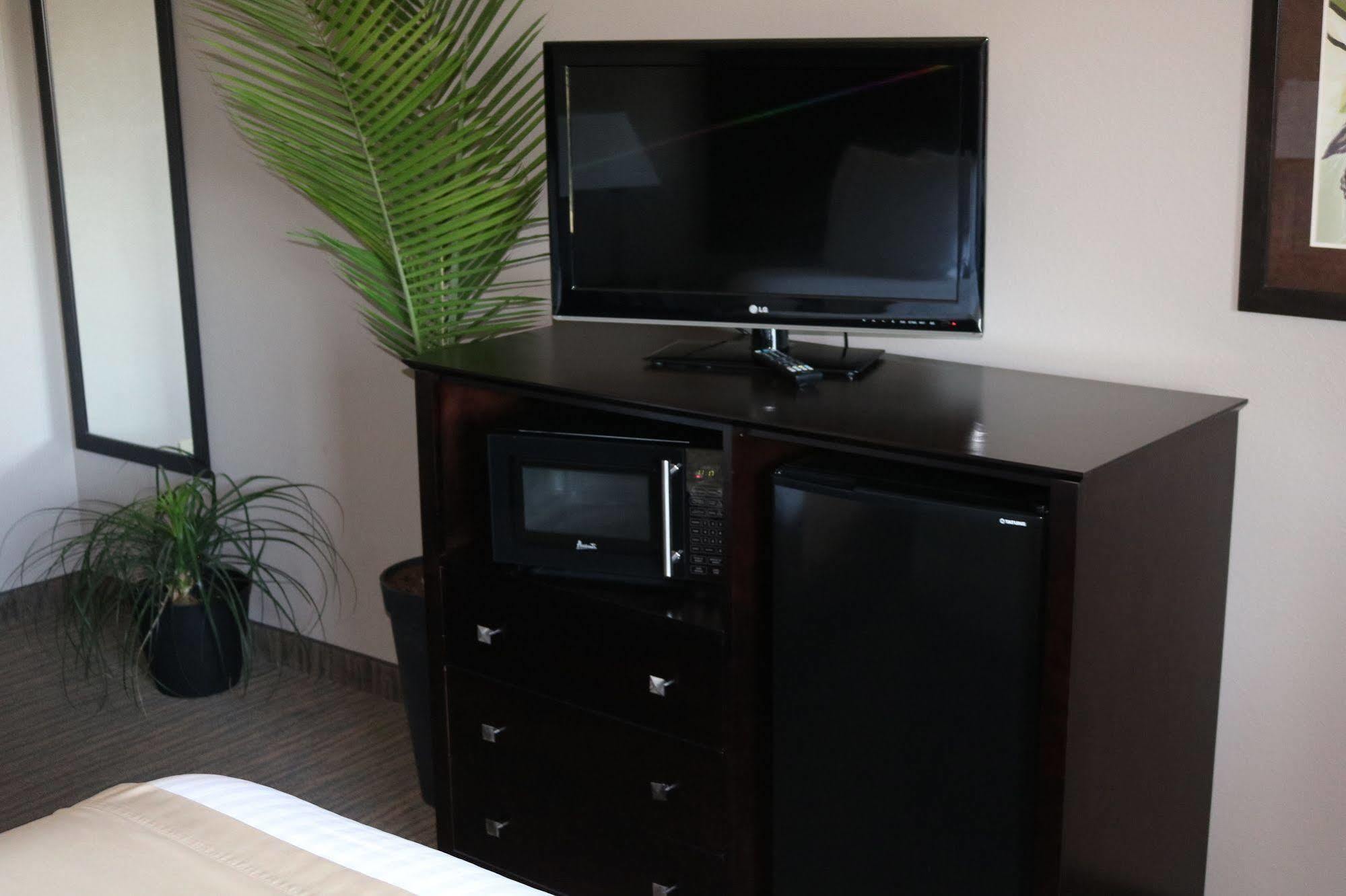 Qube Hotel - Polk City ภายนอก รูปภาพ