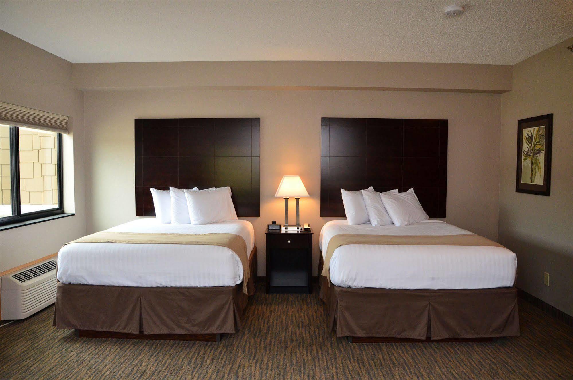 Qube Hotel - Polk City ภายนอก รูปภาพ